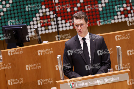 Gedenkstunde zum Tag des Gedenkens an die Opfer des Nationalsozialismus in Düsseldorf