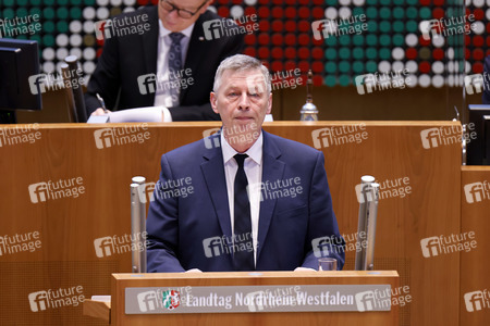 Gedenkstunde zum Tag des Gedenkens an die Opfer des Nationalsozialismus in Düsseldorf