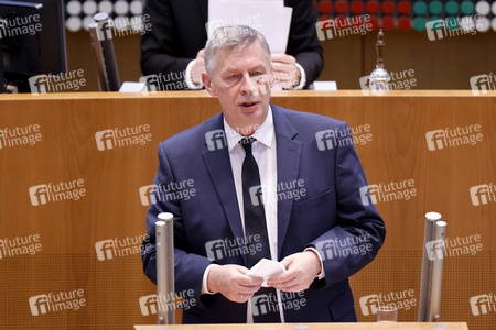 Gedenkstunde zum Tag des Gedenkens an die Opfer des Nationalsozialismus in Düsseldorf