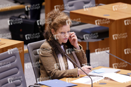 Gedenkstunde zum Tag des Gedenkens an die Opfer des Nationalsozialismus in Düsseldorf