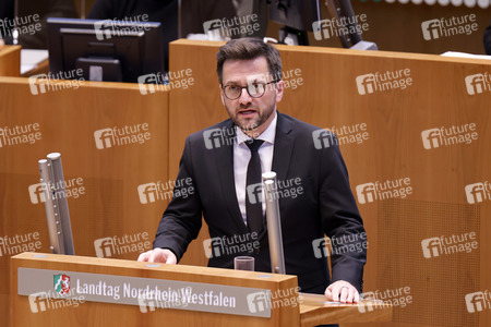 Gedenkstunde zum Tag des Gedenkens an die Opfer des Nationalsozialismus in Düsseldorf