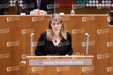 Gedenkstunde zum Tag des Gedenkens an die Opfer des Nationalsozialismus in Düsseldorf