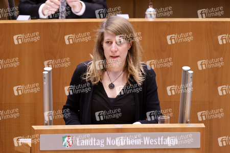 Gedenkstunde zum Tag des Gedenkens an die Opfer des Nationalsozialismus in Düsseldorf