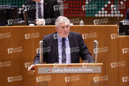 Gedenkstunde zum Tag des Gedenkens an die Opfer des Nationalsozialismus in Düsseldorf