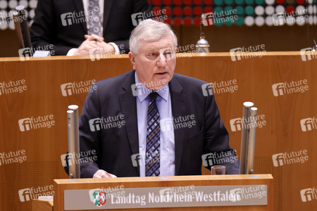 Gedenkstunde zum Tag des Gedenkens an die Opfer des Nationalsozialismus in Düsseldorf