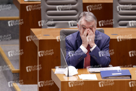 Gedenkstunde zum Tag des Gedenkens an die Opfer des Nationalsozialismus in Düsseldorf