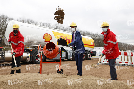 Eröffnung der Baustellte für eine Bio-Flüssiggas-Anlage in Köln