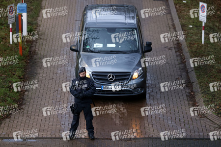 Sicherheitsmaßnahmen beim Drach Prozess in Köln