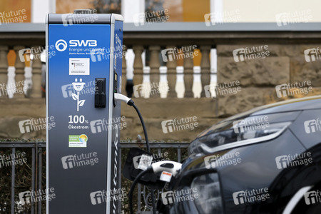 Symbolfoto Stromtankstelle