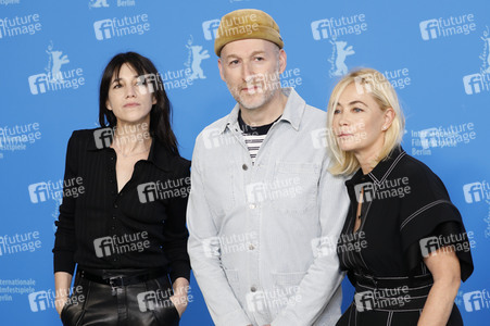 Photocall 'Les passagers de la nuit', Berlinale 2022