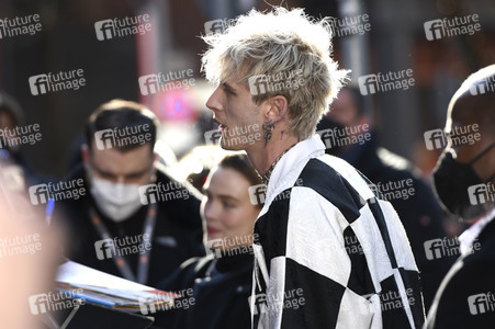 Machine Gun Kelly bei der Ankunft am Grand Hyatt Hotel, Berlinale 2022