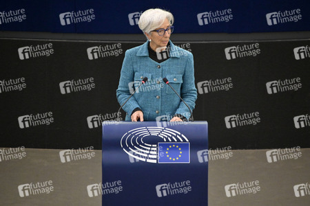 Jahresbericht 2021 der EZB im EU-Parlament in Straßburg