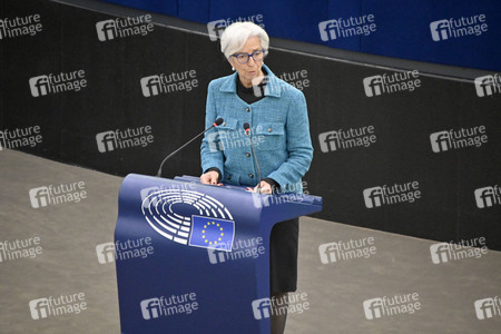 Jahresbericht 2021 der EZB im EU-Parlament in Straßburg