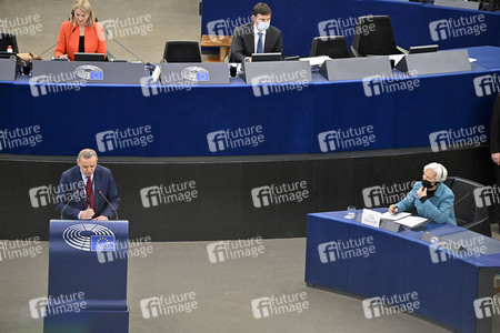Jahresbericht 2021 der EZB im EU-Parlament in Straßburg