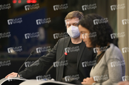 Pressebriefing der Fraktion GUE/NGL im EU-Parlament in Straßburg