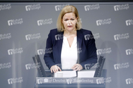 16. Sitzung des Deutschen Bundestages in Berlin