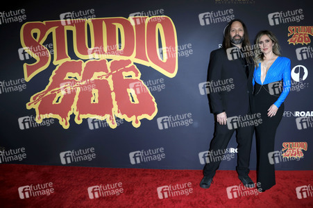 Filmpremiere 'Studio 666' in Los Angeles