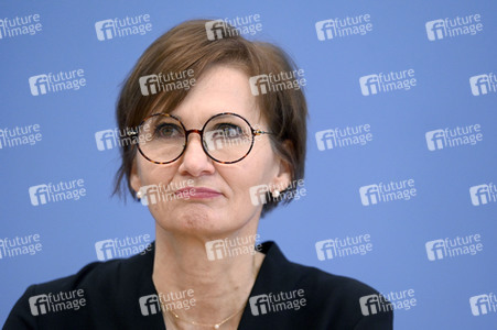 Pressekonferenz zur Vorstellung des Jahresgutachtens der Wissenschaftsplattform Klimaschutz in Berlin