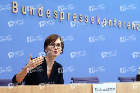 Pressekonferenz zur Vorstellung des Jahresgutachtens der Wissenschaftsplattform Klimaschutz in Berlin