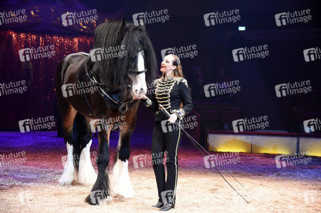 Vorpremiere vom Circus Krone Winterprogramm 'New Memories' in München
