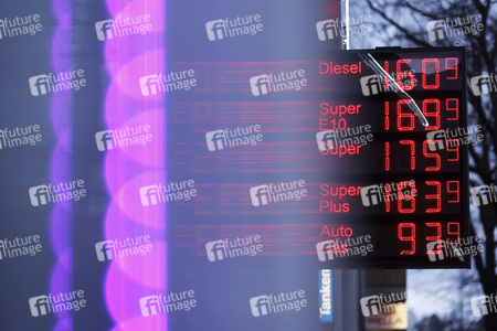 Symbolfoto Benzinpreise