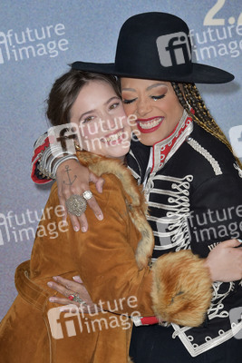 Season 5 Premiere 'Better Things' in Los Angeles