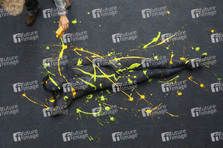 DIVERSE PEOPLE ART Kunstperformance Male