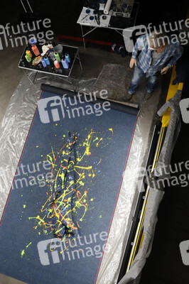 DIVERSE PEOPLE ART Kunstperformance Male