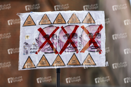 'Lichter für den Frieden' Friedensgebet und Kundgebung für die Ukraine in Hannover
