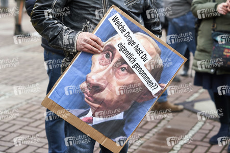'Lichter für den Frieden' Friedensgebet und Kundgebung für die Ukraine in Hannover