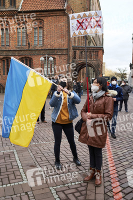 'Lichter für den Frieden' Friedensgebet und Kundgebung für die Ukraine in Hannover