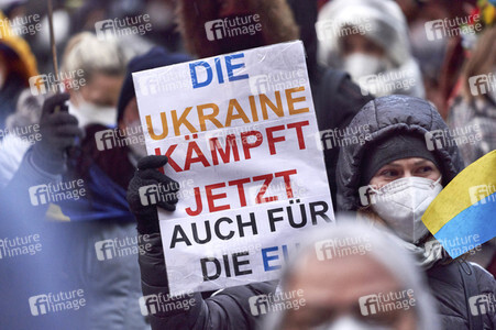 'Lichter für den Frieden' Friedensgebet und Kundgebung für die Ukraine in Hannover