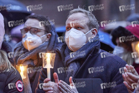 'Lichter für den Frieden' Friedensgebet und Kundgebung für die Ukraine in Hannover
