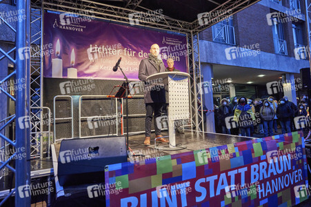 'Lichter für den Frieden' Friedensgebet und Kundgebung für die Ukraine in Hannover
