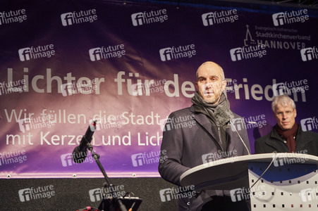 'Lichter für den Frieden' Friedensgebet und Kundgebung für die Ukraine in Hannover