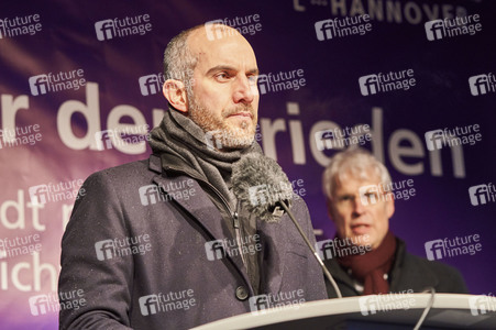 'Lichter für den Frieden' Friedensgebet und Kundgebung für die Ukraine in Hannover