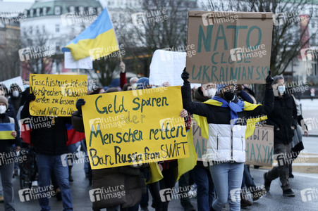 Demonstration gegen den Krieg in der Ukraine in Hamburg