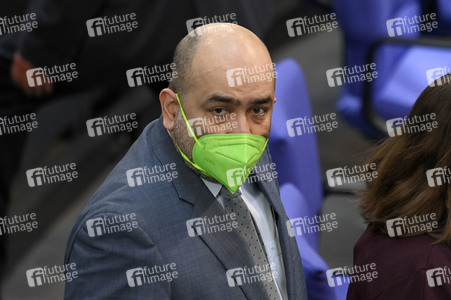 Sondersitzung des Deutschen Bundestages in Berlin