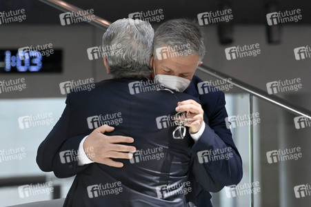 Sondersitzung des Deutschen Bundestages in Berlin