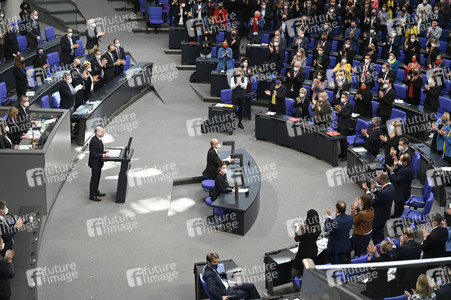 Sondersitzung des Deutschen Bundestages in Berlin