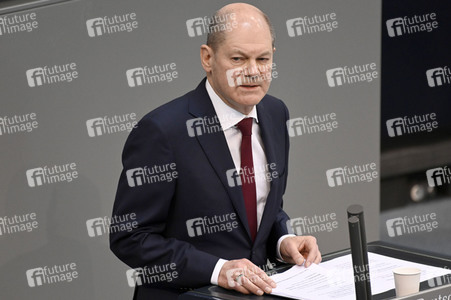 Sondersitzung des Deutschen Bundestages in Berlin