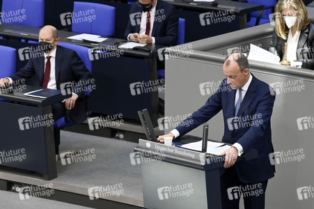 Sondersitzung des Deutschen Bundestages in Berlin