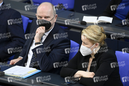 Sondersitzung des Deutschen Bundestages in Berlin