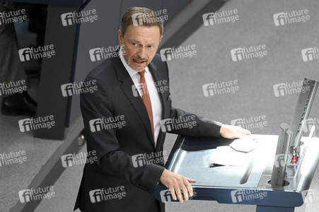 Sondersitzung des Deutschen Bundestages in Berlin