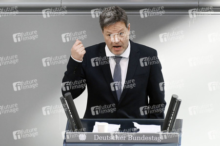 Sondersitzung des Deutschen Bundestages in Berlin