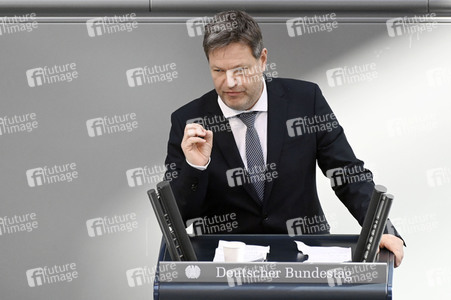 Sondersitzung des Deutschen Bundestages in Berlin