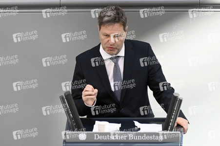 Sondersitzung des Deutschen Bundestages in Berlin