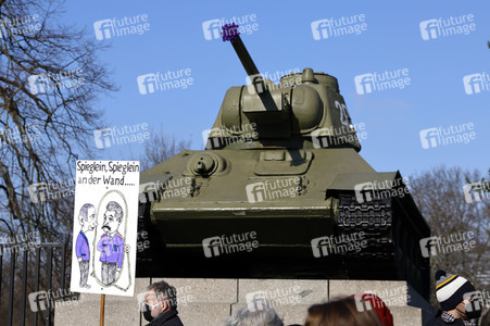 Großdemonstration gegen den Krieg in der Ukraine in Berlin