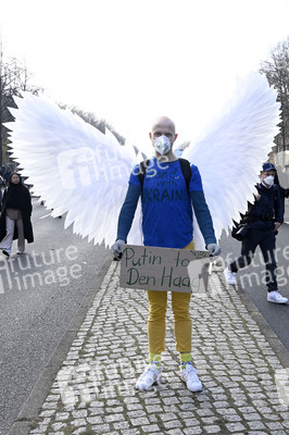 Großdemonstration gegen den Krieg in der Ukraine in Berlin