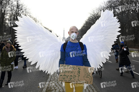 Großdemonstration gegen den Krieg in der Ukraine in Berlin